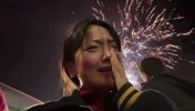 不容易啊😭!阿森纳夺冠,女枪迷明月眼含热泪庆祝