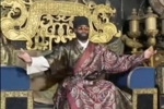 级别差得挺多😂美媒晒图：文班去中国当和尚 杰伦&middot;布朗当皇帝